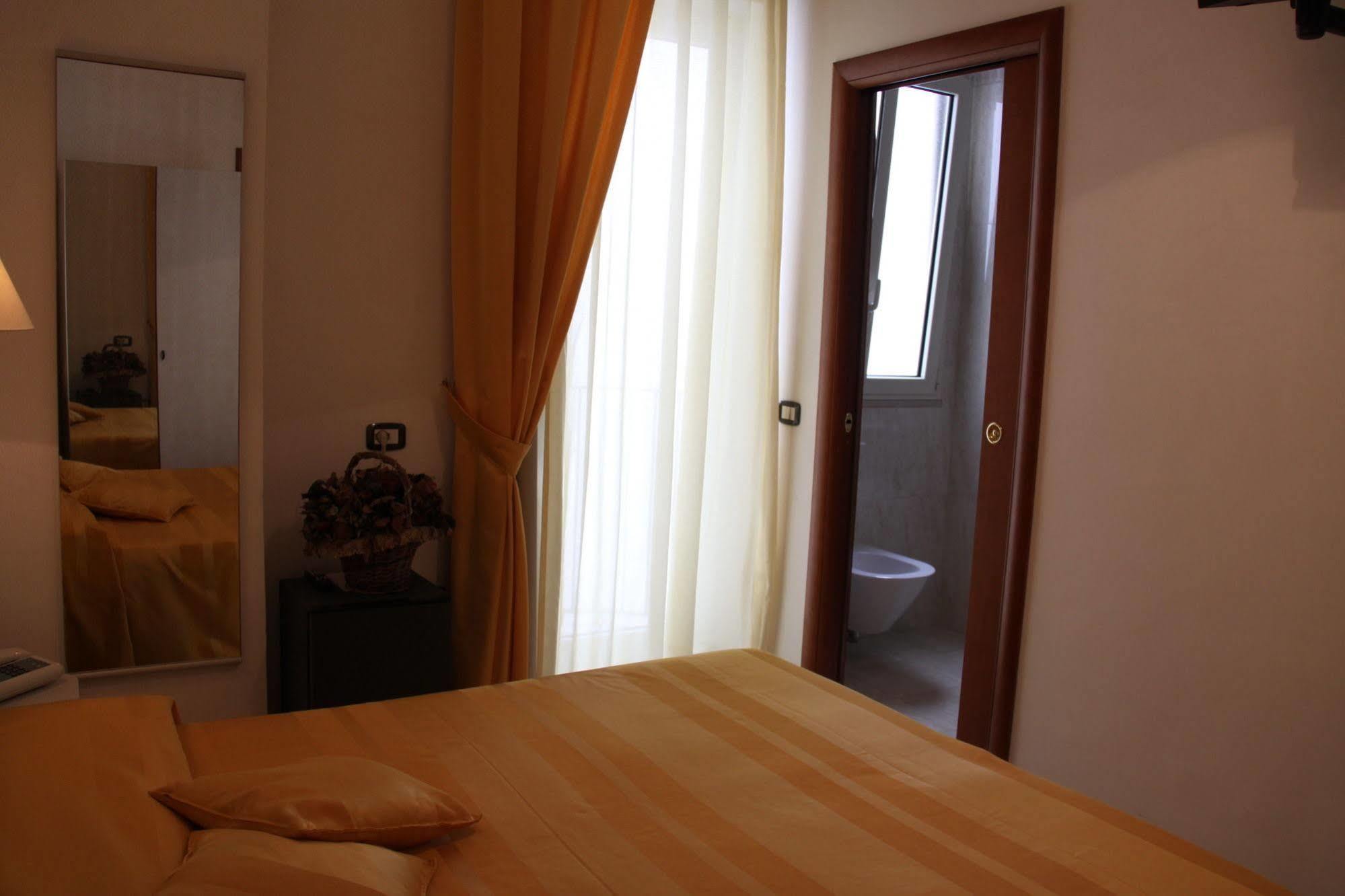 Hotel Falcone Vieste Extérieur photo